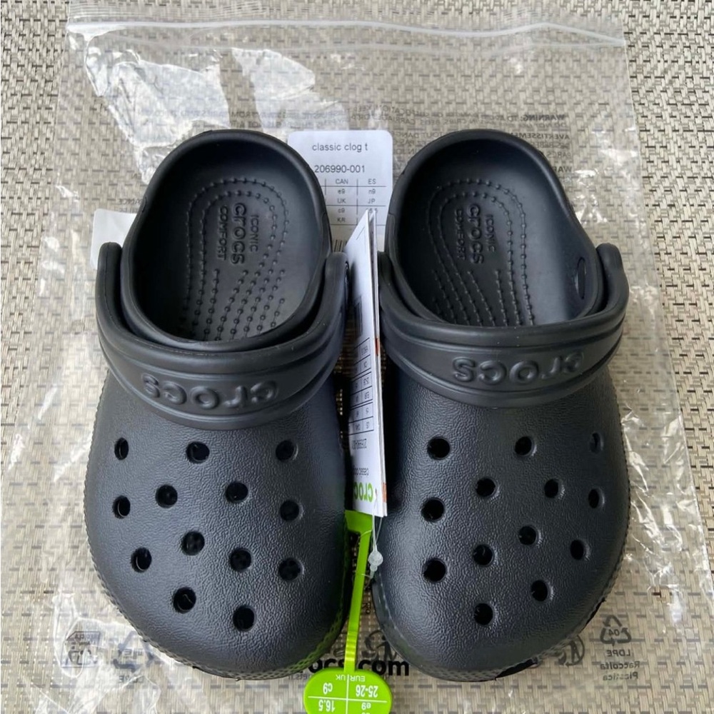 Crocs Unisex Toddler Classic Clog; Black, C9